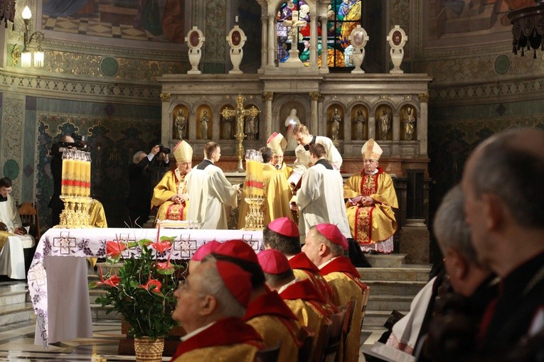 Święcenia biskupie w Płocku - cz. 2