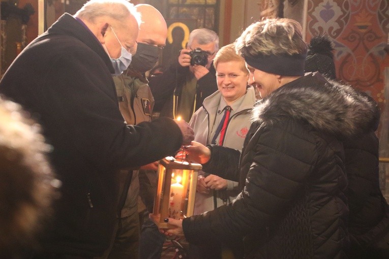 Płock. Betlejemskie Światło Pokoju 2021