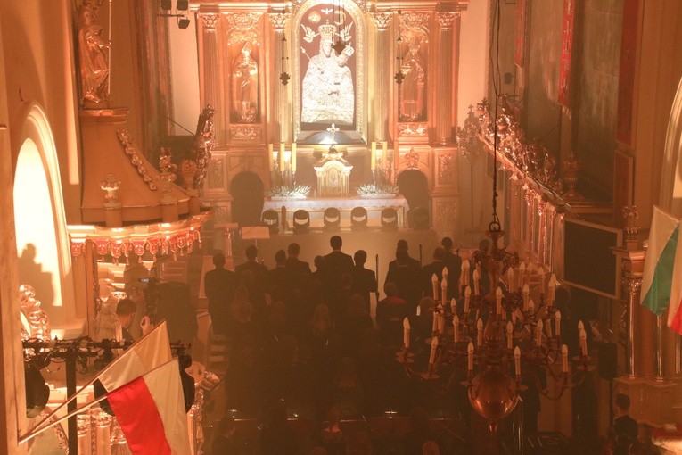 Czerwińsk. Oratorium "Matka z Czerwińskiego Wzgórza"
