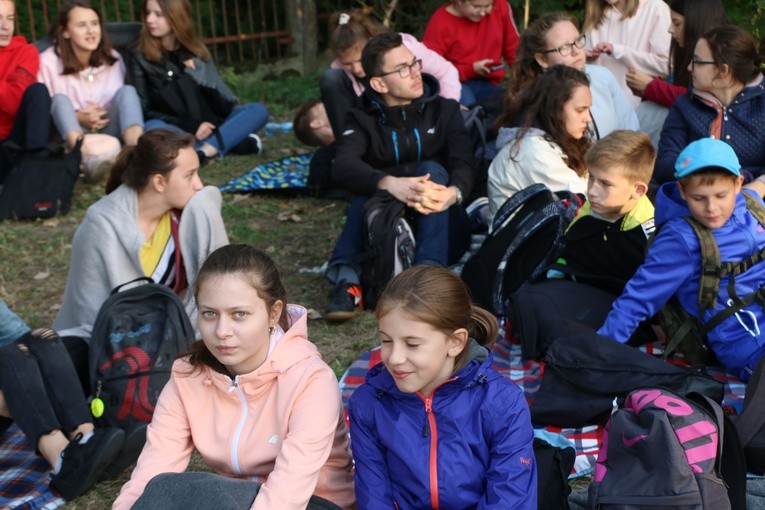 Rostkowo. Pielgrzymka młodzieży