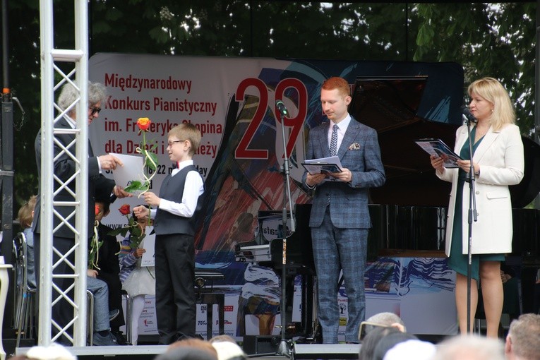 Szafarnia. Finał konkursu pianistycznego