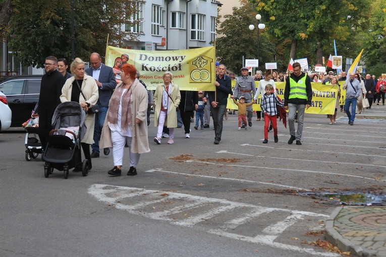 Ciechanów. Marsz dla Życia i Rodziny
