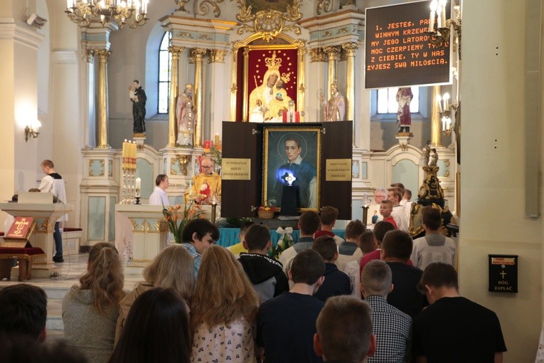Karniewo. Nawiedzenie w parafi pw. Wszystkich Świętych