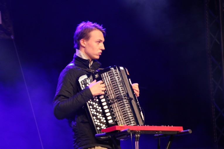 Rostkowo. Pielgrzymka młodzieży