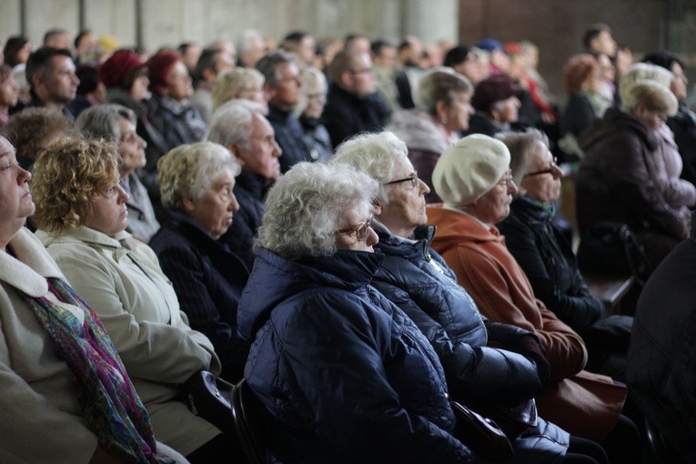 Płock. Pierwsza Msza św. w budowanym sanktuarium Bożego Miłosierdzia