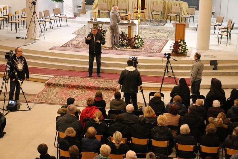 Płock. Święto Miłosierdzia w sanktuarium - cz. 1