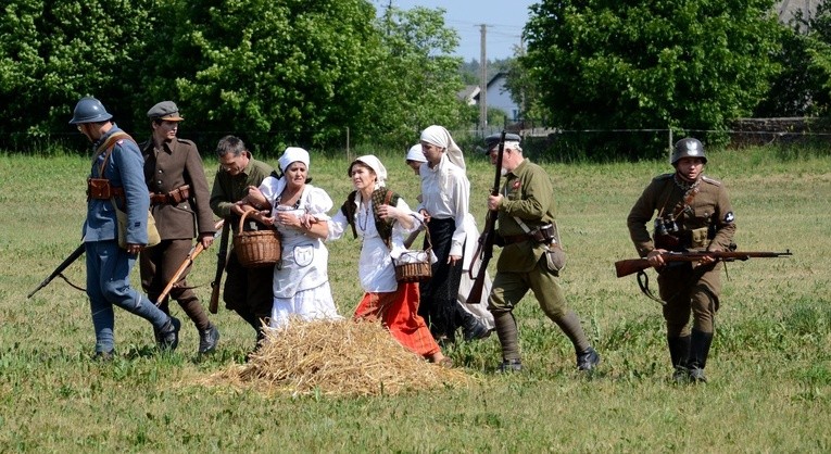 Rekonstrukcja historyczna w Ratowie