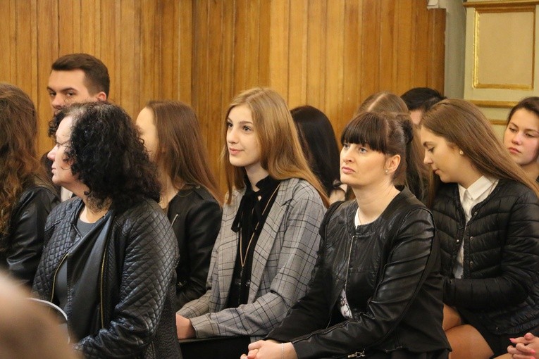 Bierzmowanie w makowskiej farze