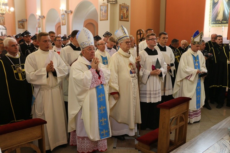 Koronacja w Smardzewie. Część I