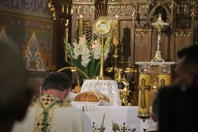 Szyszki. Wprowadzenie relikwii św. Bartłomieja Apostoła
