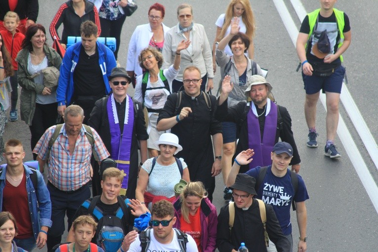 Wyjście pielgrzymki. Część 2