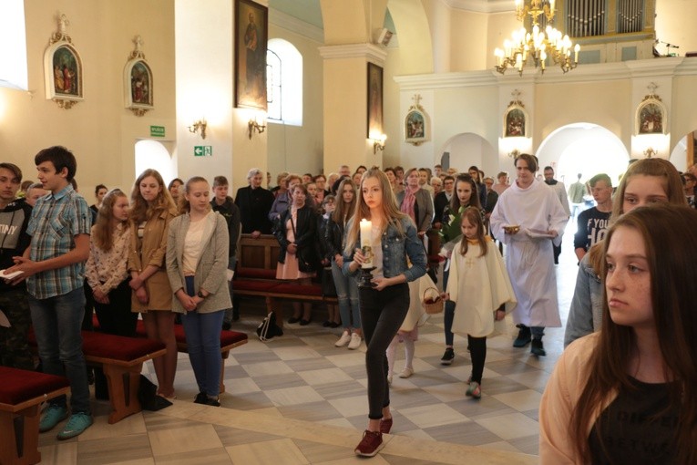 Karniewo. Nawiedzenie w parafi pw. Wszystkich Świętych