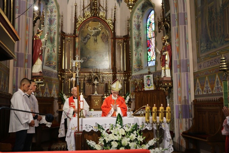 Szyszki. Poświęcenie odnowionego wnętrza kościoła