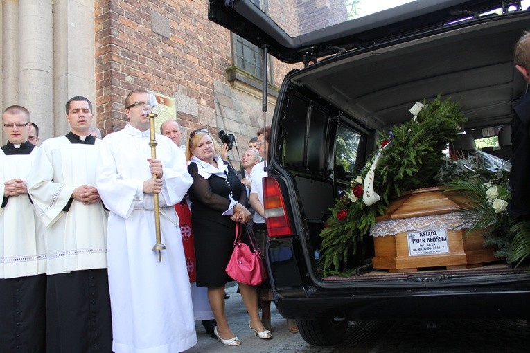 Pogrzeb ks. Piotra Błońskiego cz.1