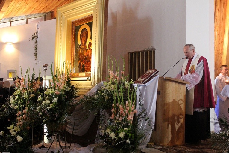 Lucień. Nawiedzenie w parafii św. Kazimierza