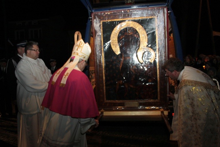 Popowo. Nawiedzenie w parafii Narodzenia NMP 