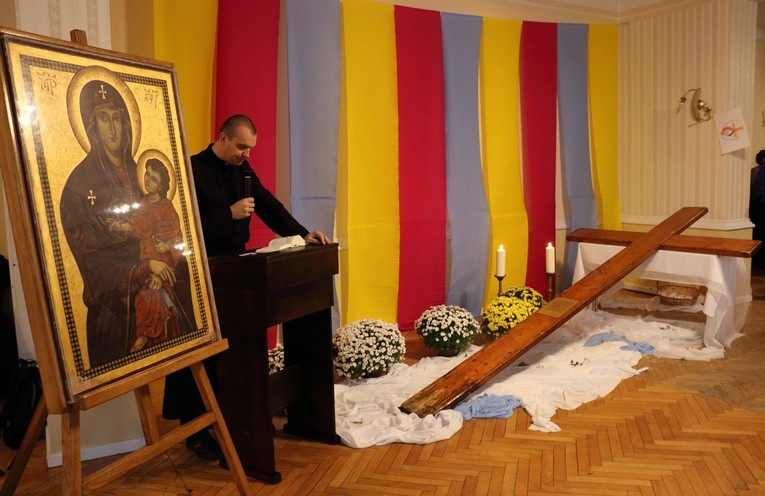 Symbole ŚDM - Zespół Szkół Pijarskich w Elblągu