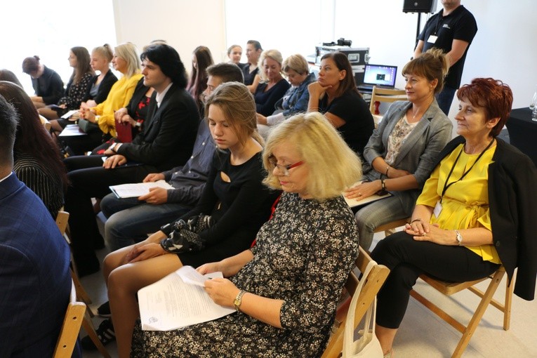 Płońsk. Narodowe Czytanie w MCK