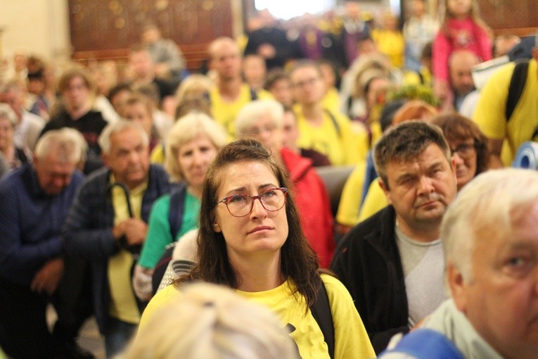 Pielgrzymka. W kaplicy Matki Bożej