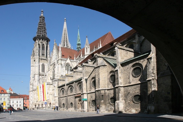 Około 40 uchodźców okupuje katedrę w Ratyzbonie