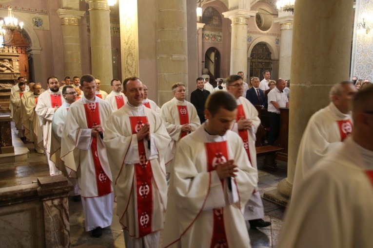 Płock. Święcenia kapłańskie - cz. 2