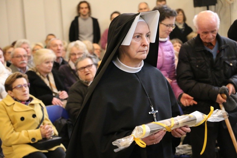 Płock. Święto Miłosierdzia w sanktuarium - cz. 2