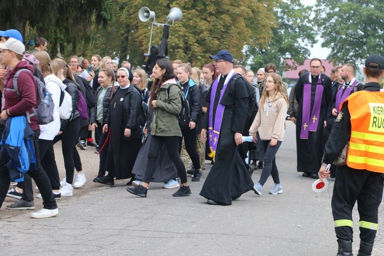 II Młodzieżowa Płońska Piesza Pielgrzymka do Czerwińska n. Wisłą