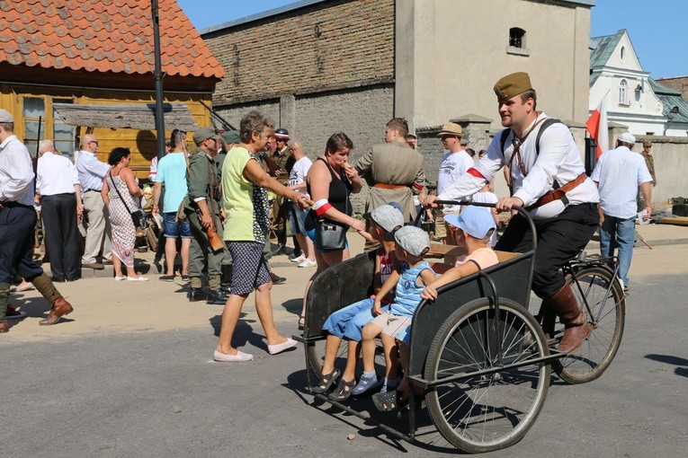 Rekonstrukcja powstania '44 w Raciążu