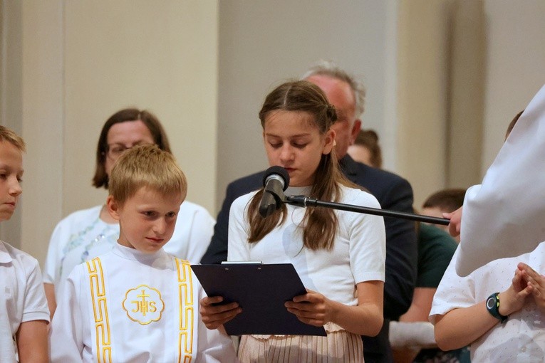 Katowice. Pielgrzymka dzieci komunijnych