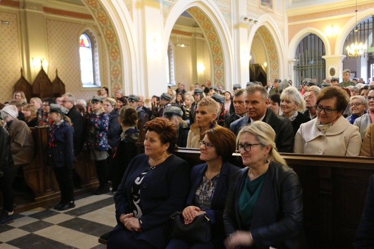 Raciąż. Wprowadzenie relikwii Jana Pawła II 