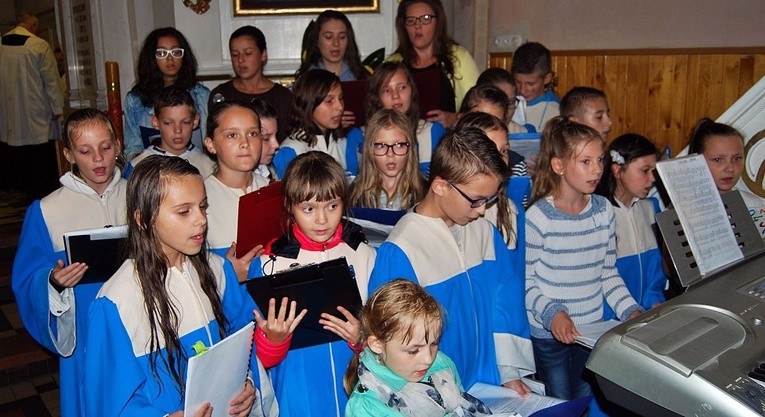 Radzymin. Nawiedzenie w parafii Świętych Apostołów Piotra i Pawła