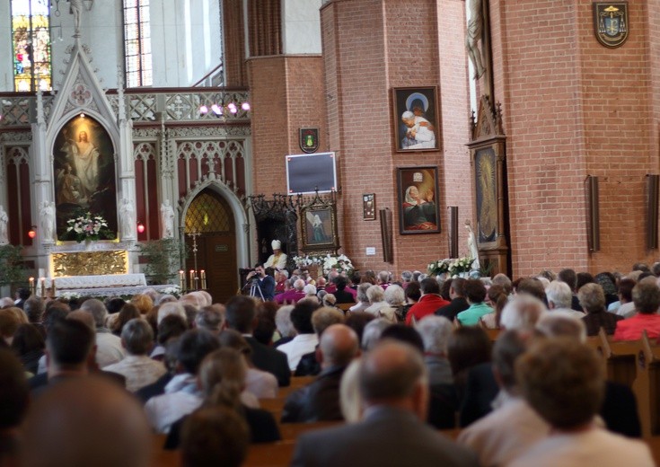 Uroczyste wprowadzenie bp. Adama Wodarczyka i Kanoników Kwidzyńskiej Kapituły Konkatedralnej