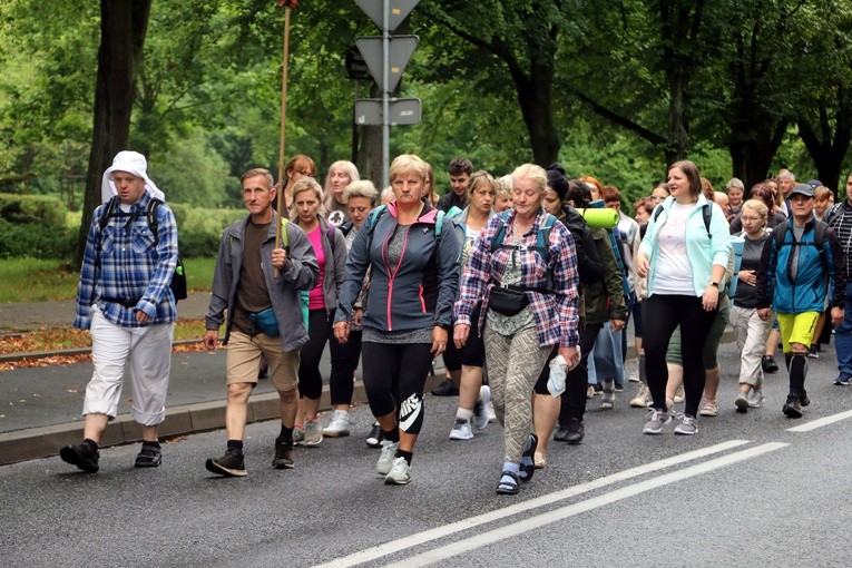 Płock. Pielgrzymka na Jasną Górę 2023 - wyjście