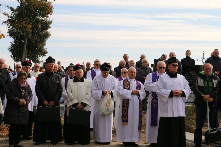 Lekowo. Pogrzeb ks. Tadeusza Janowskiego