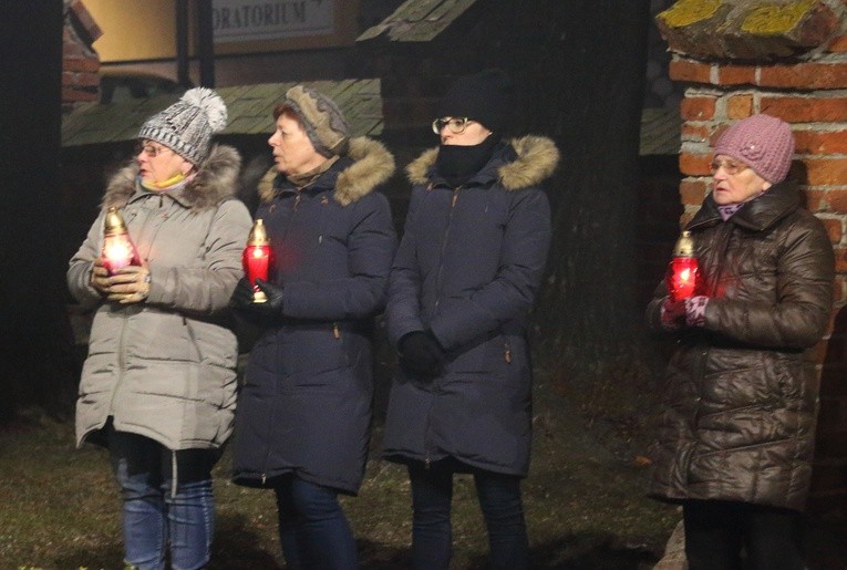 Droga Krzyżowa ulicmi Tolkmicka