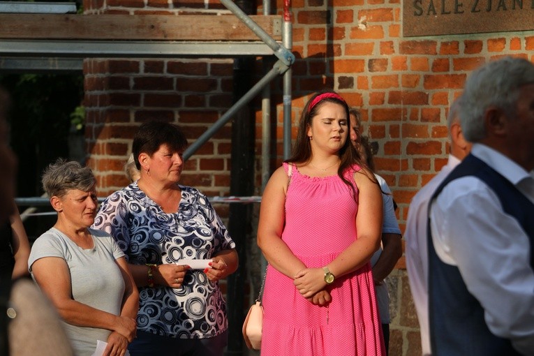 Czerwińsk n. Wisłą. Procesja w wigilię uroczystości Wniebowzięcia NMP