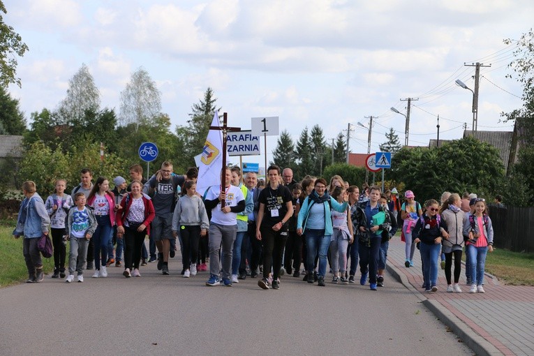 Rostkowo. Pielgrzymka dzieci (część I)