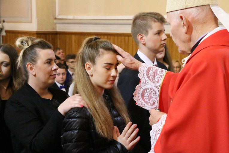 Bierzmowanie w makowskiej farze