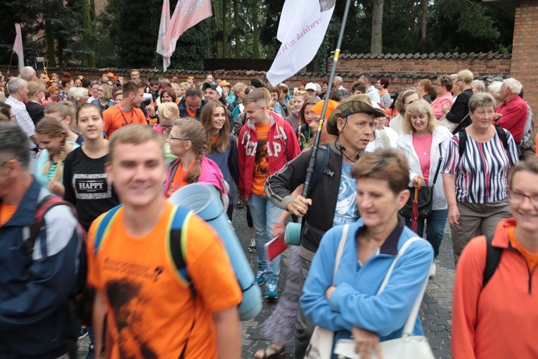 Pierwszy dzień pielgrzymki - przedpołudnie