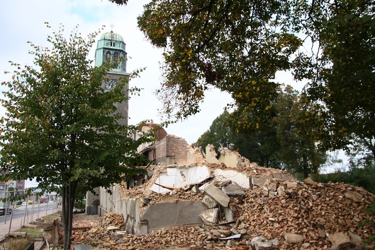 Rozbiórka kościoła w Bytomiu, cz. 1