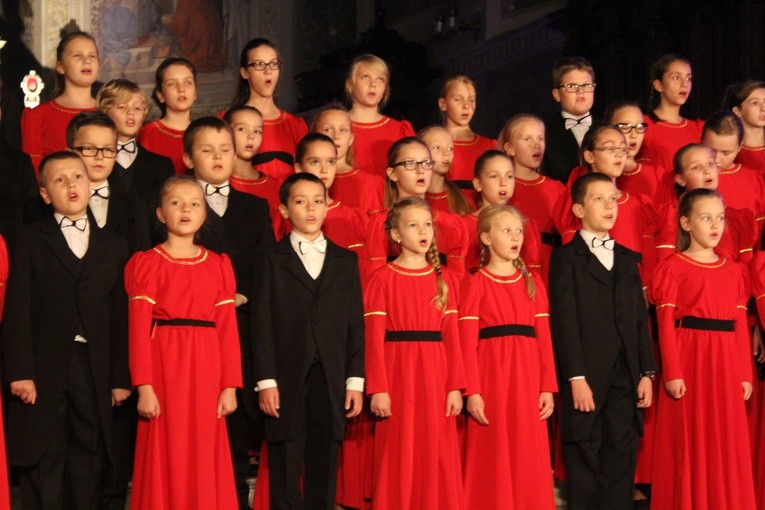 Koncert papieski w katedrze płockiej