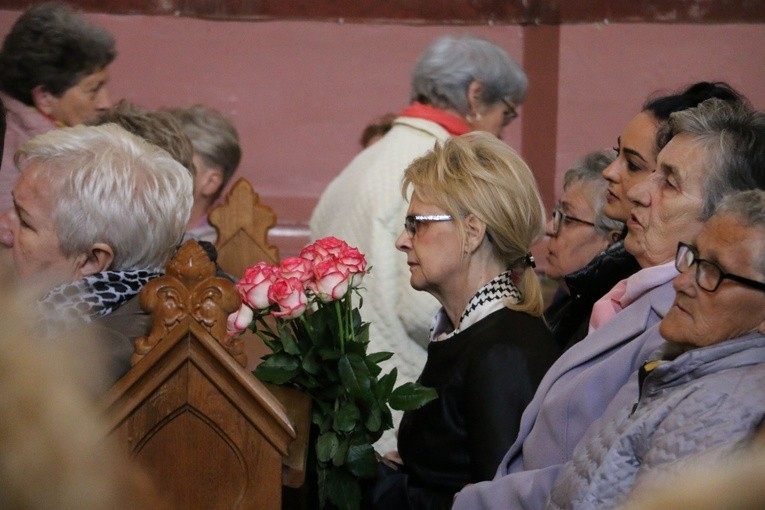 Niedzbórz. Wprowadzenie relikwii św. Rity