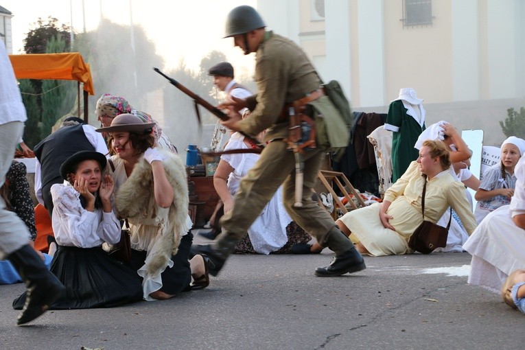 Rekonstrukcja historyczna nalotu na Mławę