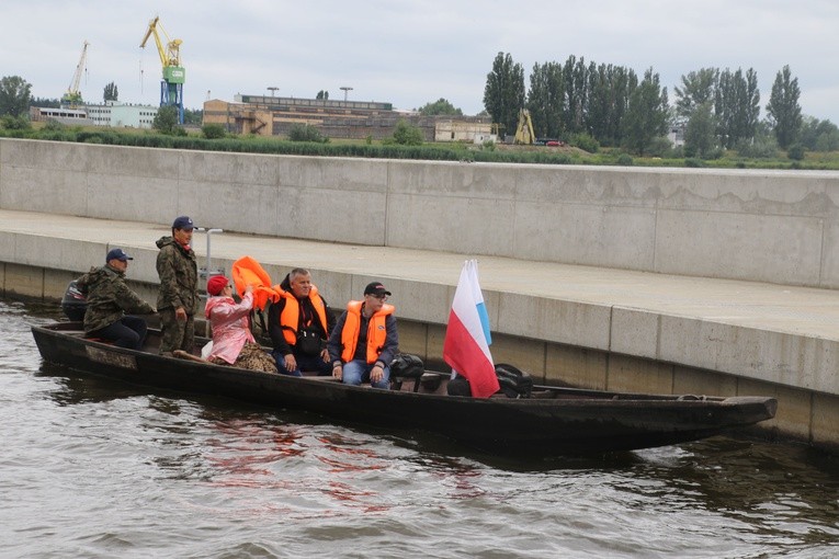 Płock. Pielgrzymka wodniaków