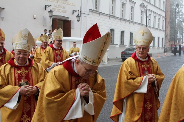 Święcenia biskupie w Płocku - cz. 3