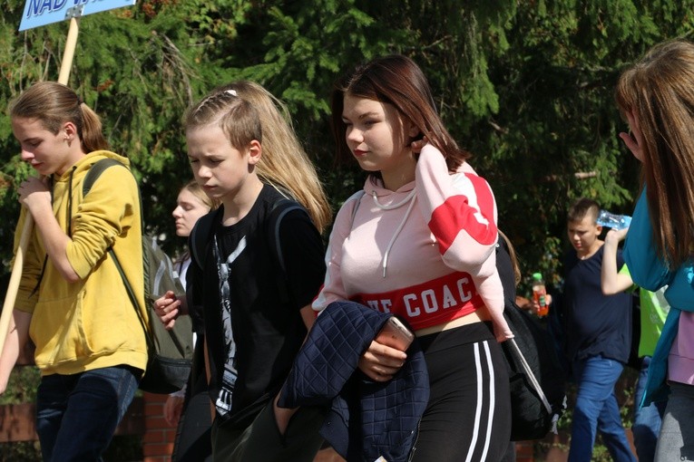Rostkowo. Pielgrzymka dzieci (część I)