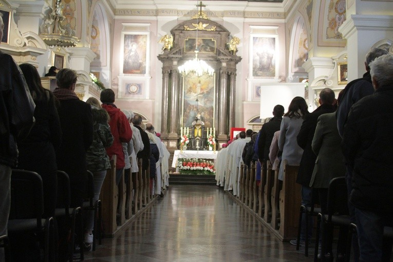 Episkopat w Płocku. Msza w kolegiacie