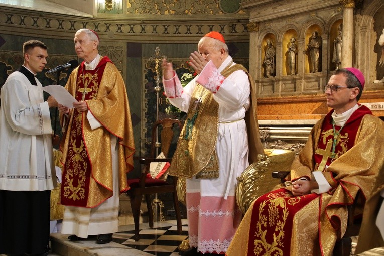 Płock. Obchody 100. rocznicy chrztu św. Jana Pawła II