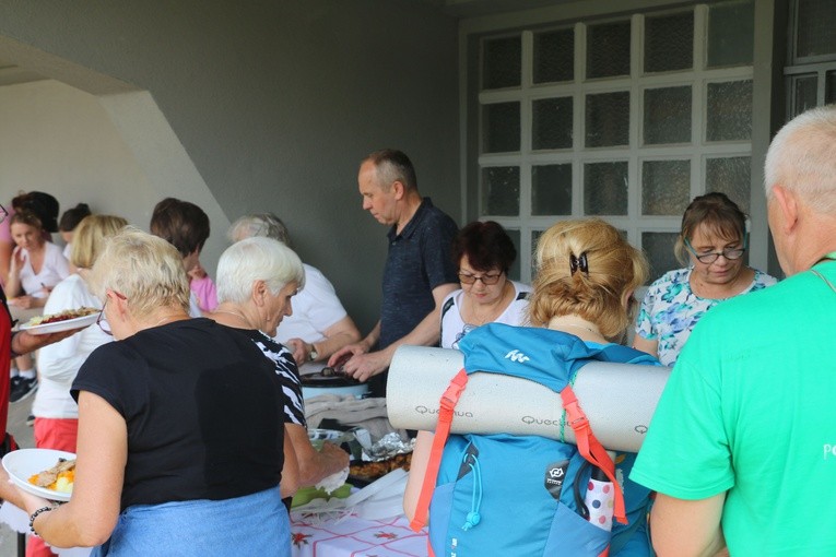 Gostynin. Pielgrzymka na Jasną Górę 2023 - obiad