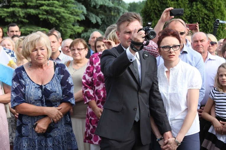 Dobrzyków. Nawiedzenie w parafii św. Stanisława BM